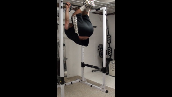 Get Shredded Abs With This Powerful Techinque for Hanging Knee Raises