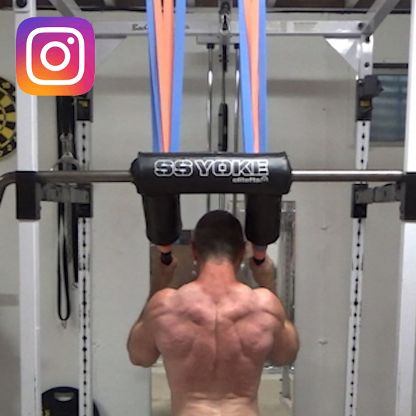 Safety Squat Bar Band Pulldowns