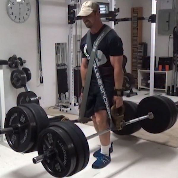 810 lbs Farmers Carry
