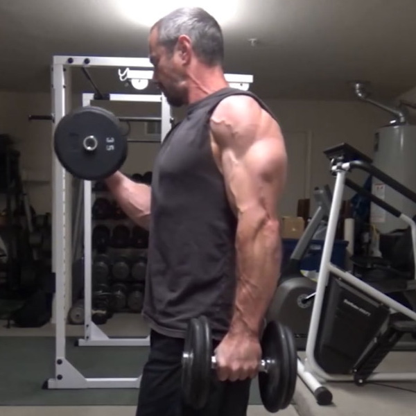 Split Stance Dumbbell Curls