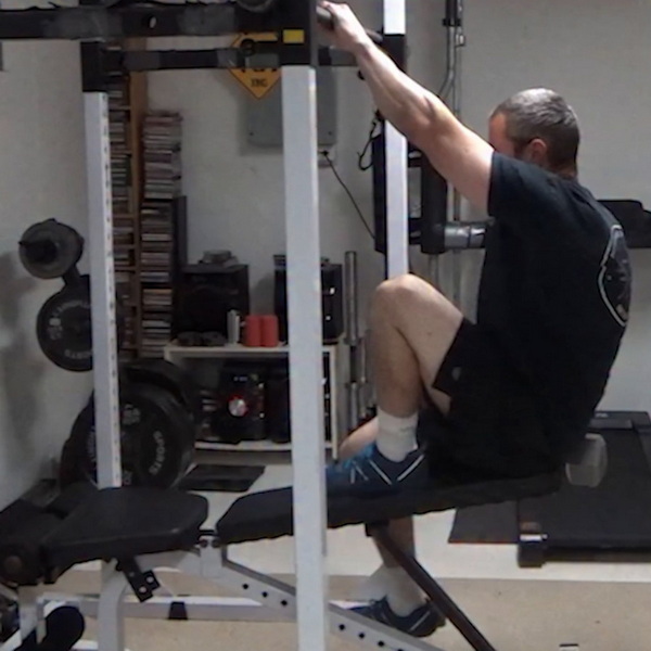 Glute-Focused Single Leg Gripping Dumbbell Squat